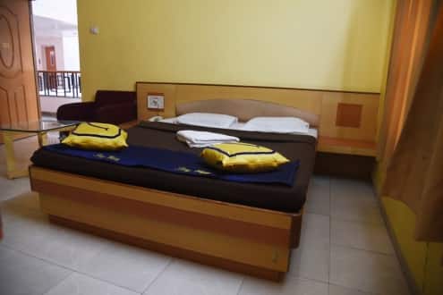 Hotel Varsha Inn by The Leaf, Aurangabad 4